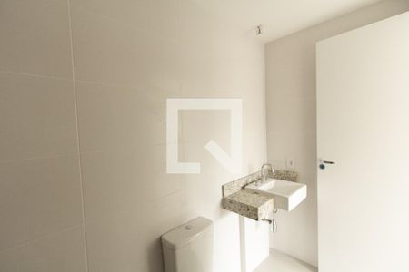 Apartamento à venda com 94m², 2 quartos e 1 vagaBanheiro da Suíte 2