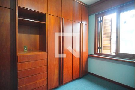 Casa à venda com 246m², 3 quartos e 2 vagasQuarto 3