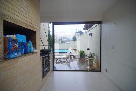 Casa à venda com 246m², 3 quartos e 2 vagasChurrasqueira