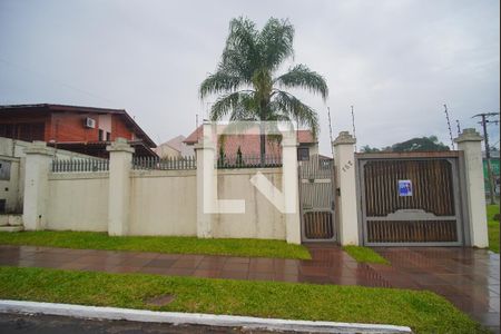 Casa à venda com 246m², 3 quartos e 2 vagasFachada