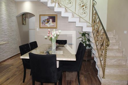 Sala de casa à venda com 4 quartos, 300m² em Vila Ré, São Paulo