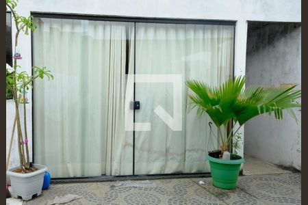 Apartamento para alugar com 95m², 2 quartos e sem vagaFachada