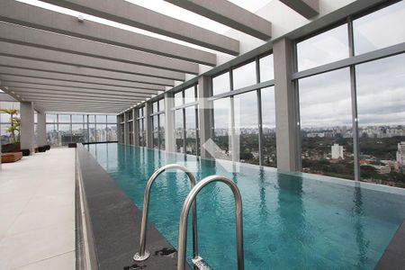 Studio à venda com 32m², 1 quarto e 1 vagaÁrea Comum - Piscina