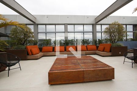 Studio à venda com 32m², 1 quarto e 1 vagaÁrea Comum - Piscina