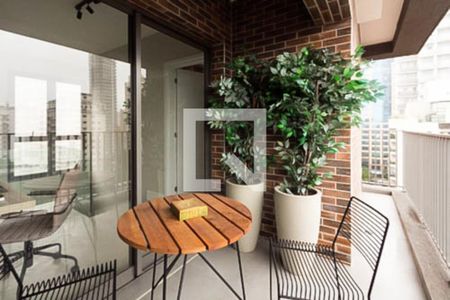 Apartamento para alugar com 99m², 2 quartos e 1 vaga Apartamento para alugar com 99m², 2 quartos e 1 vagaVaranda