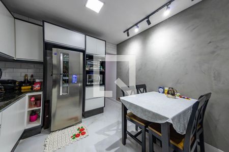 Casa à venda com 140m², 3 quartos e 2 vagasCozinha