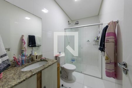 Casa à venda com 140m², 3 quartos e 2 vagasBanheiro