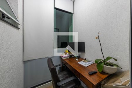Casa à venda com 140m², 3 quartos e 2 vagasEscritório