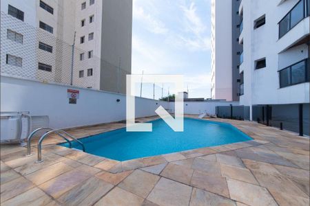 Apartamento à venda com 74m², 3 quartos e 1 vaga Apartamento à venda com 74m², 3 quartos e 1 vagaPiscina