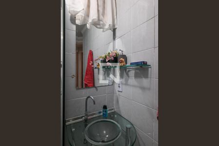 Apartamento à venda com 74m², 3 quartos e 1 vaga Apartamento à venda com 74m², 3 quartos e 1 vagaBanheiro