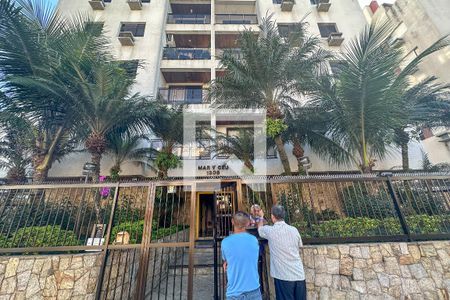 Apartamento para alugar com 220m², 5 quartos e 1 vaga