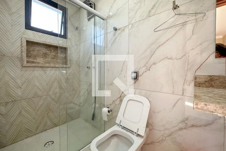 Apartamento para alugar com 220m², 5 quartos e 1 vaga Apartamento para alugar com 220m², 5 quartos e 1 vagaBanheiro 1
