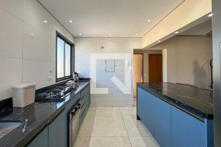 Apartamento para alugar com 220m², 5 quartos e 1 vaga Apartamento para alugar com 220m², 5 quartos e 1 vagaCozinha