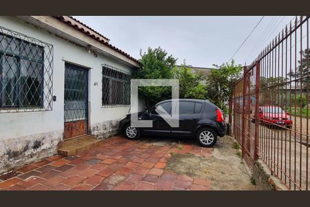 Garagem privativa de casa à venda com 1 quarto, 55m² em Sarandi, Porto Alegre