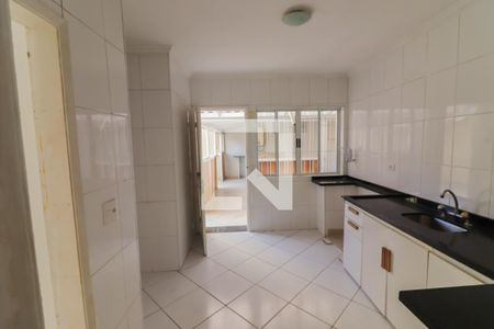 Casa à venda com 375m², 8 quartos e 8 vagasCozinha