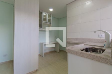 Sala / Quarto / Cozinha de kitnet/studio para alugar com 1 quarto, 21m² em Jardim Maria Duarte, São Paulo