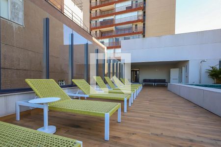 Studio à venda com 28m², 1 quarto e sem vagaÁrea comum - Piscina