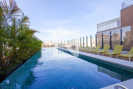 Studio à venda com 28m², 1 quarto e sem vagaÁrea comum - Piscina