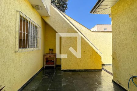 Casa à venda com 240m², 2 quartos e 3 vagasQuintal