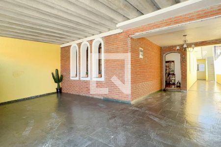 Casa à venda com 240m², 2 quartos e 3 vagasGaragem