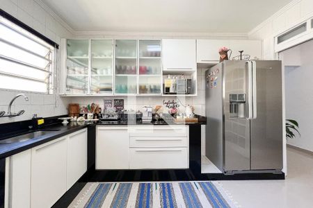 Casa à venda com 240m², 2 quartos e 3 vagasCozinha