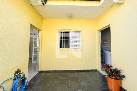 Casa à venda com 240m², 2 quartos e 3 vagasQuintal