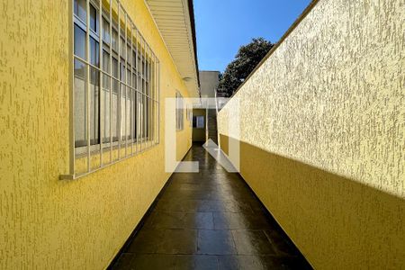 Casa à venda com 240m², 2 quartos e 3 vagasQuintal Lateral