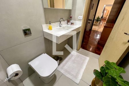 Casa à venda com 240m², 2 quartos e 3 vagasBanheiro do Quarto 2