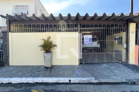 Casa à venda com 240m², 2 quartos e 3 vagasFachada