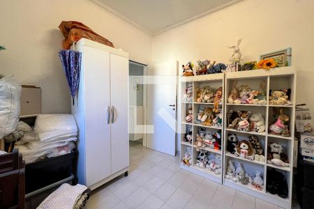 Casa à venda com 240m², 2 quartos e 3 vagasQuarto de Serviço