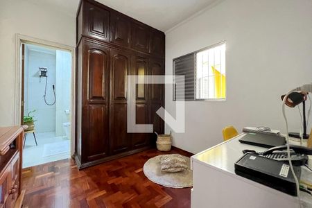 Casa à venda com 240m², 2 quartos e 3 vagasQuarto 2 - Suíte