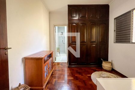 Casa à venda com 240m², 2 quartos e 3 vagasQuarto 2 - Suíte