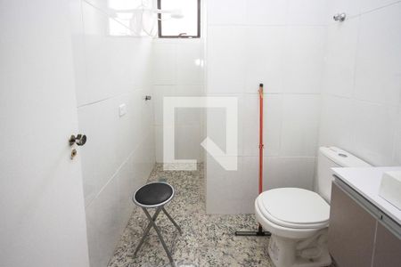 Casa à venda com 129m², 2 quartos e 2 vagas Casa à venda com 129m², 2 quartos e 2 vagasBanheiro