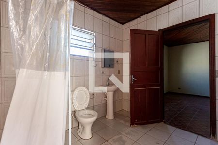 Banheiro de casa para alugar com 2 quartos, 90m² em Vila Natália, São Paulo