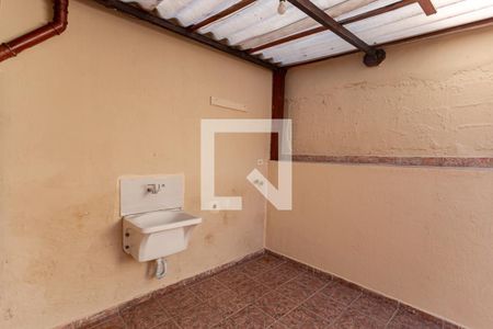 Área de Serviço de casa para alugar com 2 quartos, 90m² em Vila Natália, São Paulo