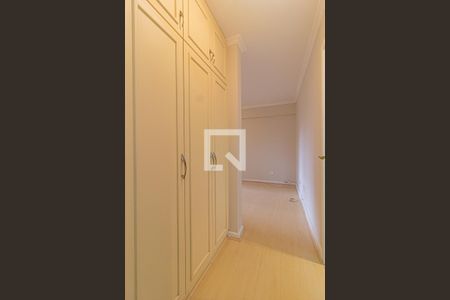 Apartamento para alugar com 156m², 3 quartos e 2 vagas Apartamento para alugar com 156m², 3 quartos e 2 vagasQuarto 2 - Armários