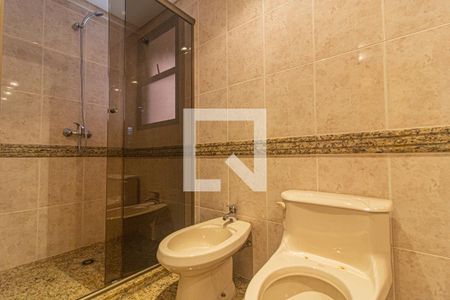Apartamento para alugar com 156m², 3 quartos e 2 vagas Apartamento para alugar com 156m², 3 quartos e 2 vagasBanheiro do Quarto 1