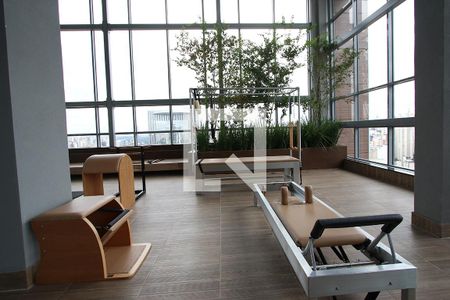 Studio à venda com 31m², 1 quarto e 1 vaga Studio à venda com 31m², 1 quarto e 1 vagaÁrea Comum - Academia