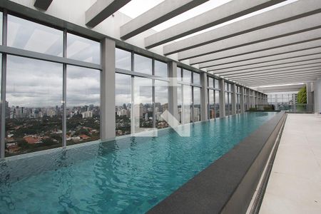 Studio à venda com 31m², 1 quarto e 1 vaga Studio à venda com 31m², 1 quarto e 1 vagaÁrea Comum - Piscina