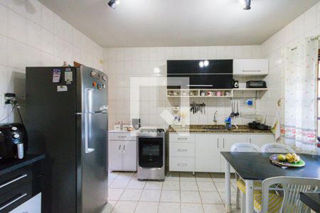 Casa de condomínio à venda com 168m², 4 quartos e 1 vaga Casa de condomínio à venda com 168m², 4 quartos e 1 vagaCozinha