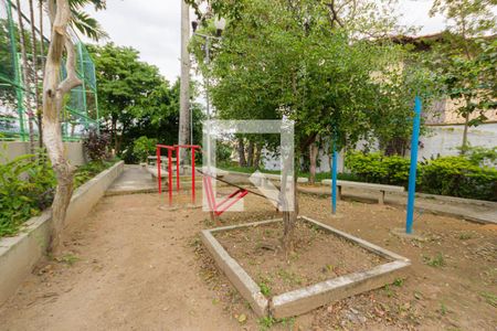 Casa de condomínio à venda com 168m², 4 quartos e 1 vaga Casa de condomínio à venda com 168m², 4 quartos e 1 vagaCondomínio