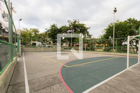 Casa de condomínio à venda com 168m², 4 quartos e 1 vaga Casa de condomínio à venda com 168m², 4 quartos e 1 vagaCondomínio