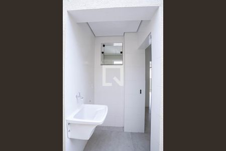 Casa à venda com 119m², 3 quartos e 1 vagaÁrea de serviço 