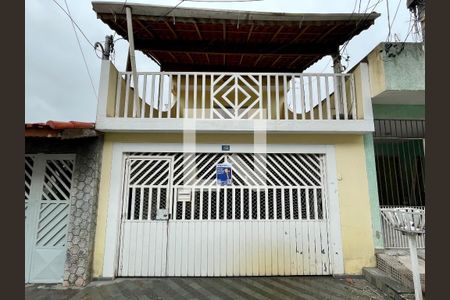 Casa para alugar com 175m², 3 quartos e 1 vaga Casa para alugar com 175m², 3 quartos e 1 vagaFachada