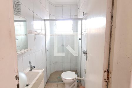 Casa para alugar com 174m², 5 quartos e 1 vagaBanheiro 2 (casa dos fundos)