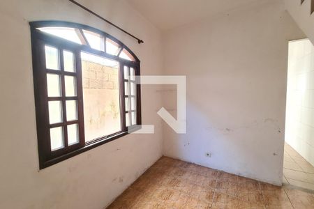 Casa para alugar com 174m², 5 quartos e 1 vagaSala (casa dos fundos)