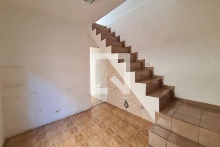 Casa para alugar com 174m², 5 quartos e 1 vagaSala (casa dos fundos)