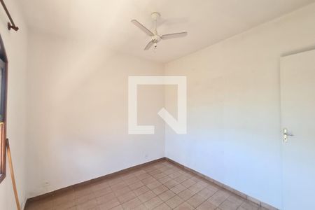 Casa para alugar com 174m², 5 quartos e 1 vagaQuarto 1 (casa dos fundos)