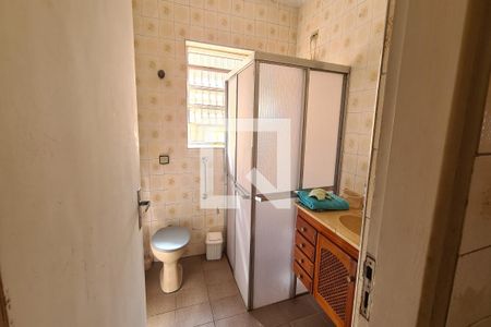 Casa para alugar com 174m², 5 quartos e 1 vagaBanheiro (casa da frente)