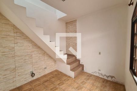 Casa para alugar com 174m², 5 quartos e 1 vagaSala (casa dos fundos)